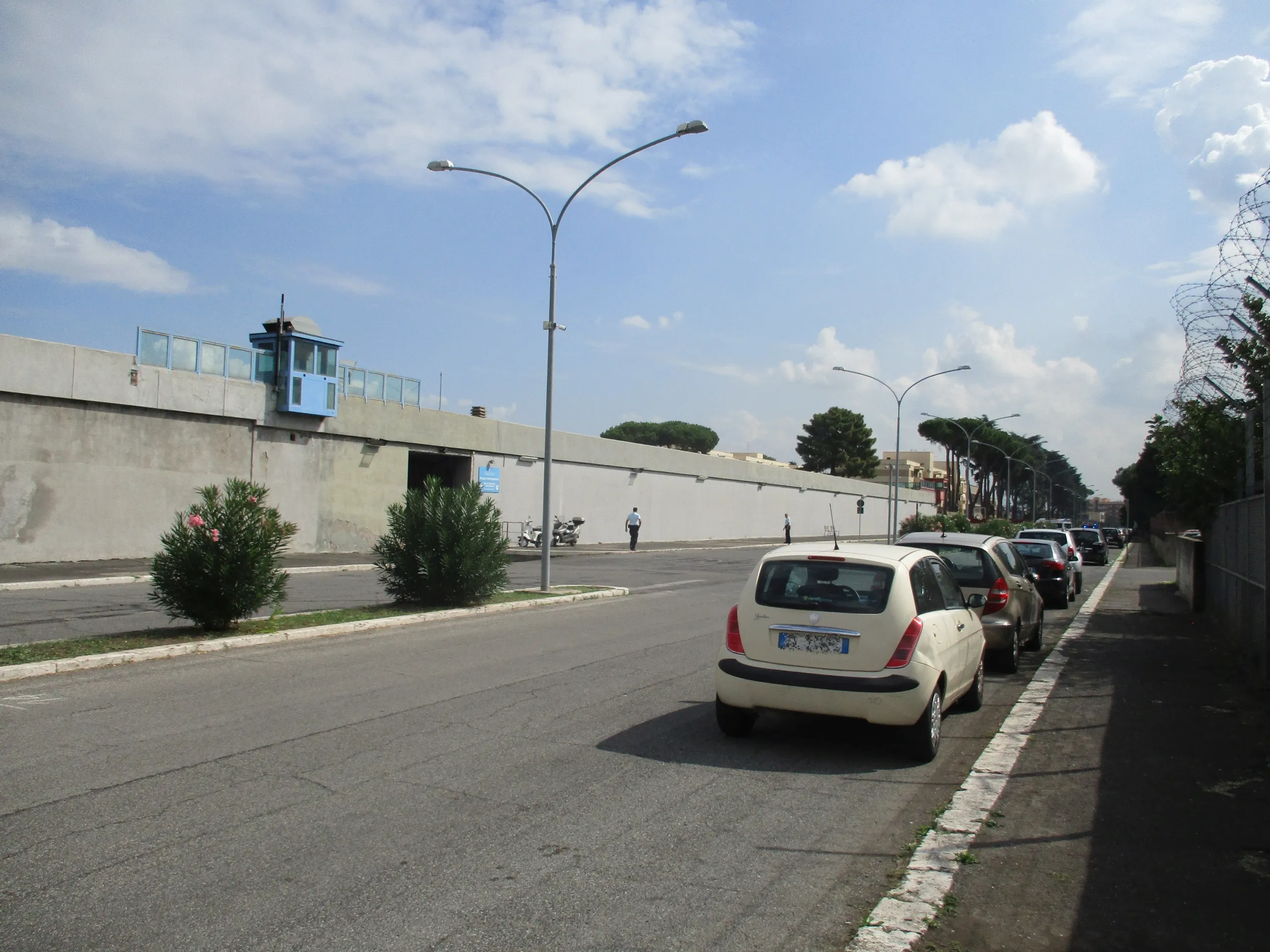 Esterno del carcere di Rebibbia a Roma