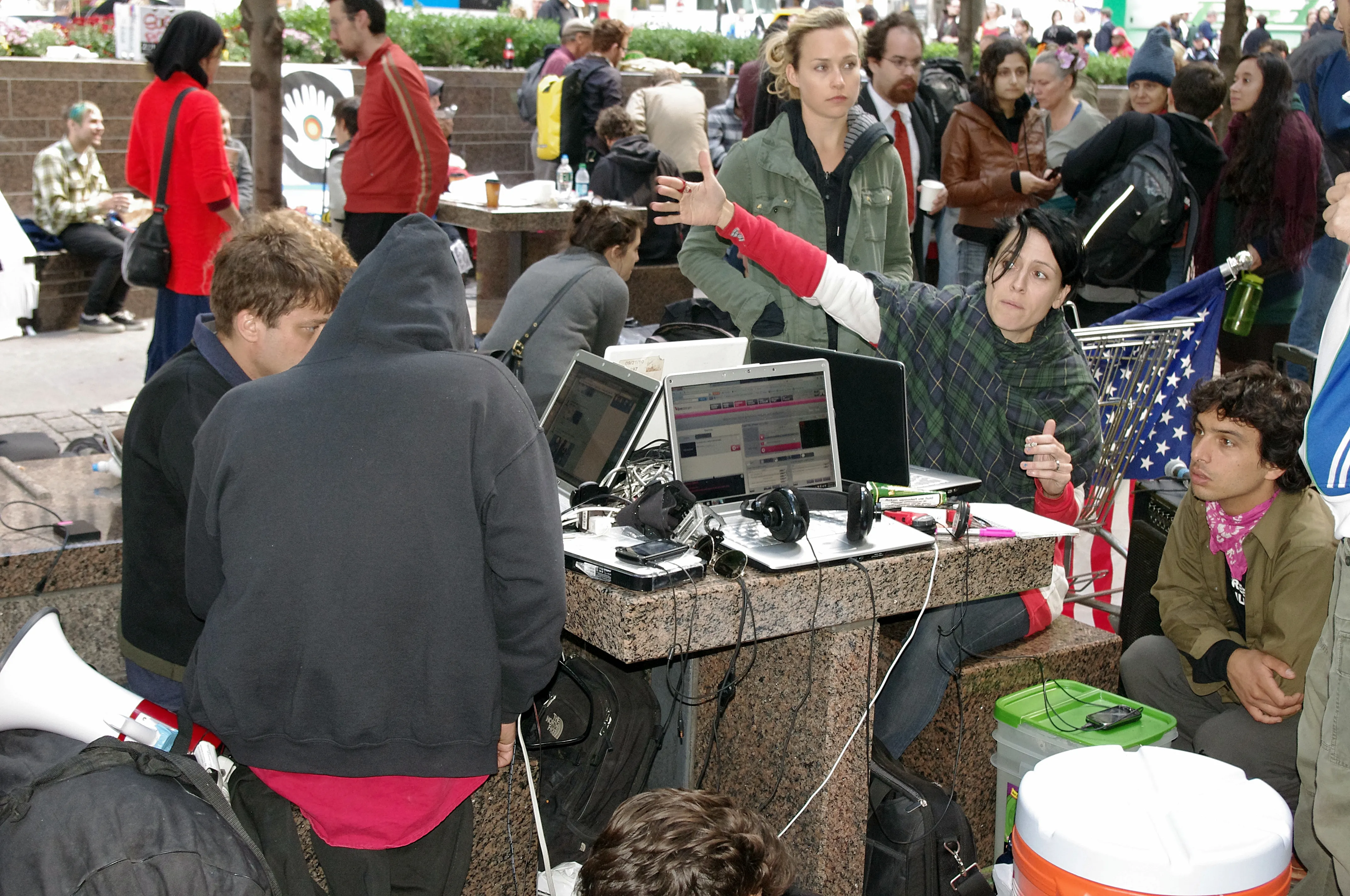 Manifestanti durante il terzo giorno di Occupy Wall Street, New York, 2011