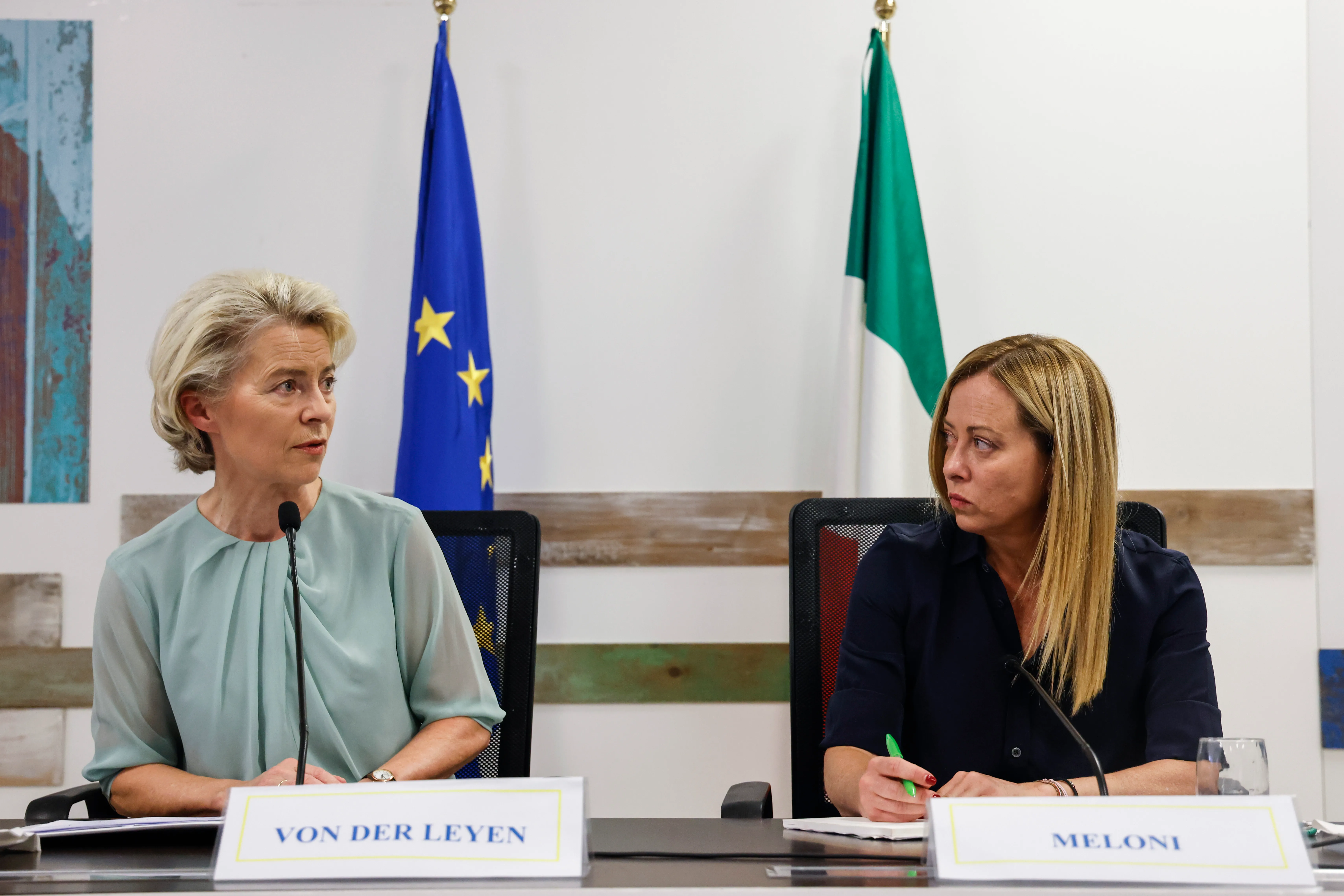 Ursula von der Leyen e Giorgia Meloni a Lampedusa nel 2023, immagine di repertorio non legata alla lettera sulla flessibilità