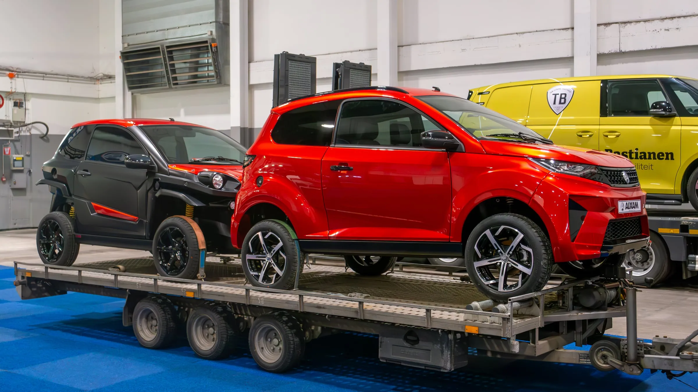 Una minicar Aixam in una strada di Bruxelles