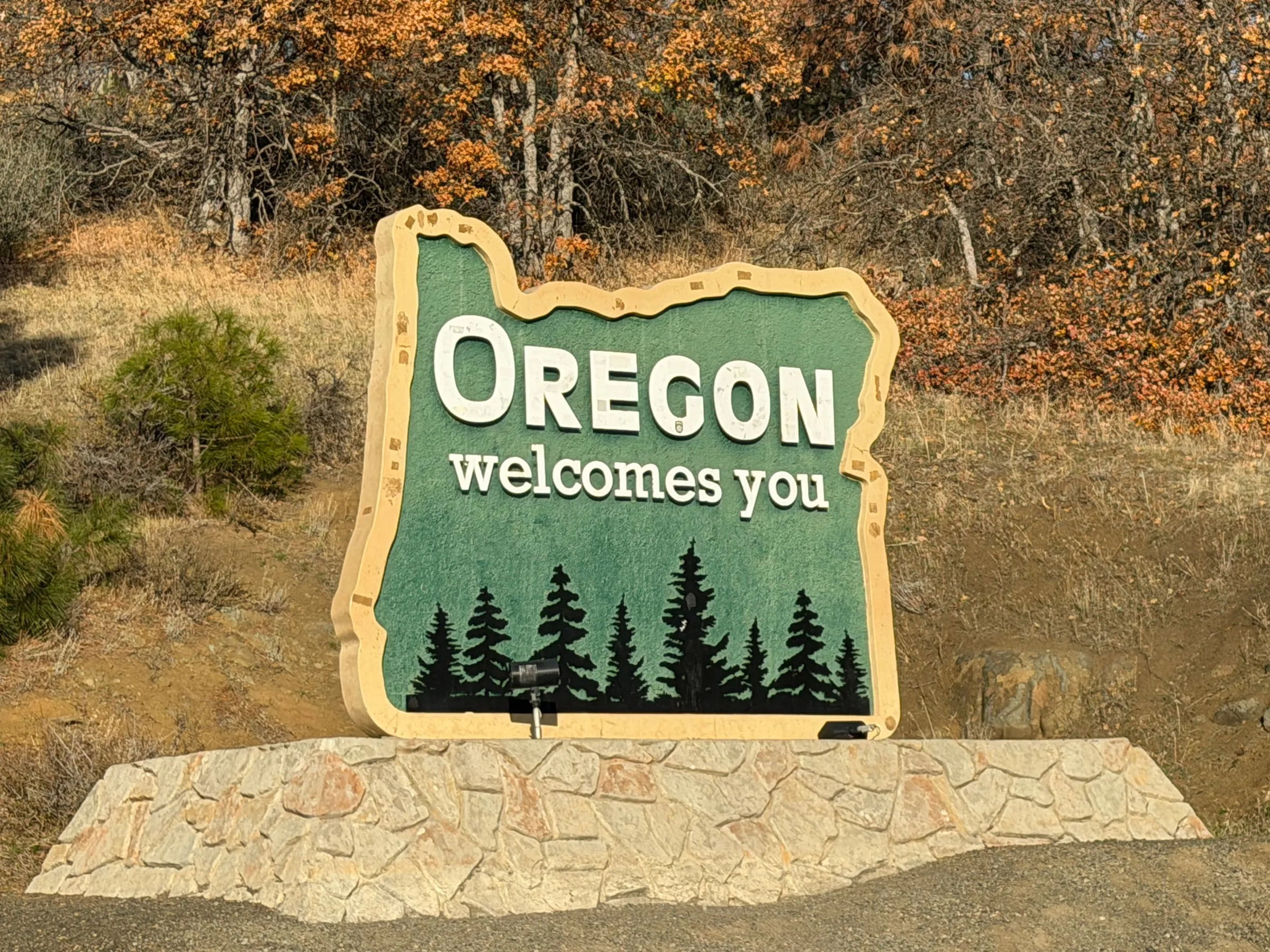 Il cartello Welcome to Oregon lungo la I-5, in direzione nord