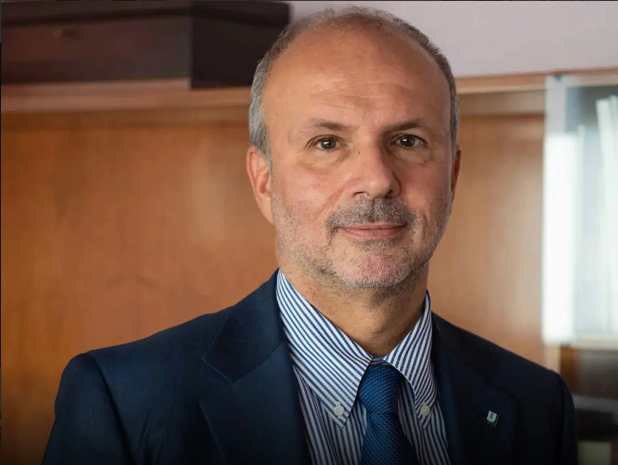 Ritratto ufficiale del ministro della Salute Orazio Schillaci