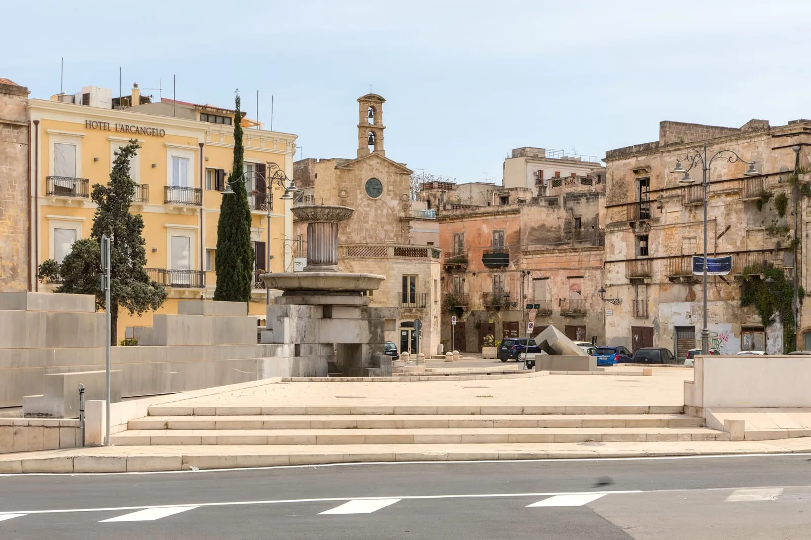Piazza Fontana, nella città vecchia di Taranto