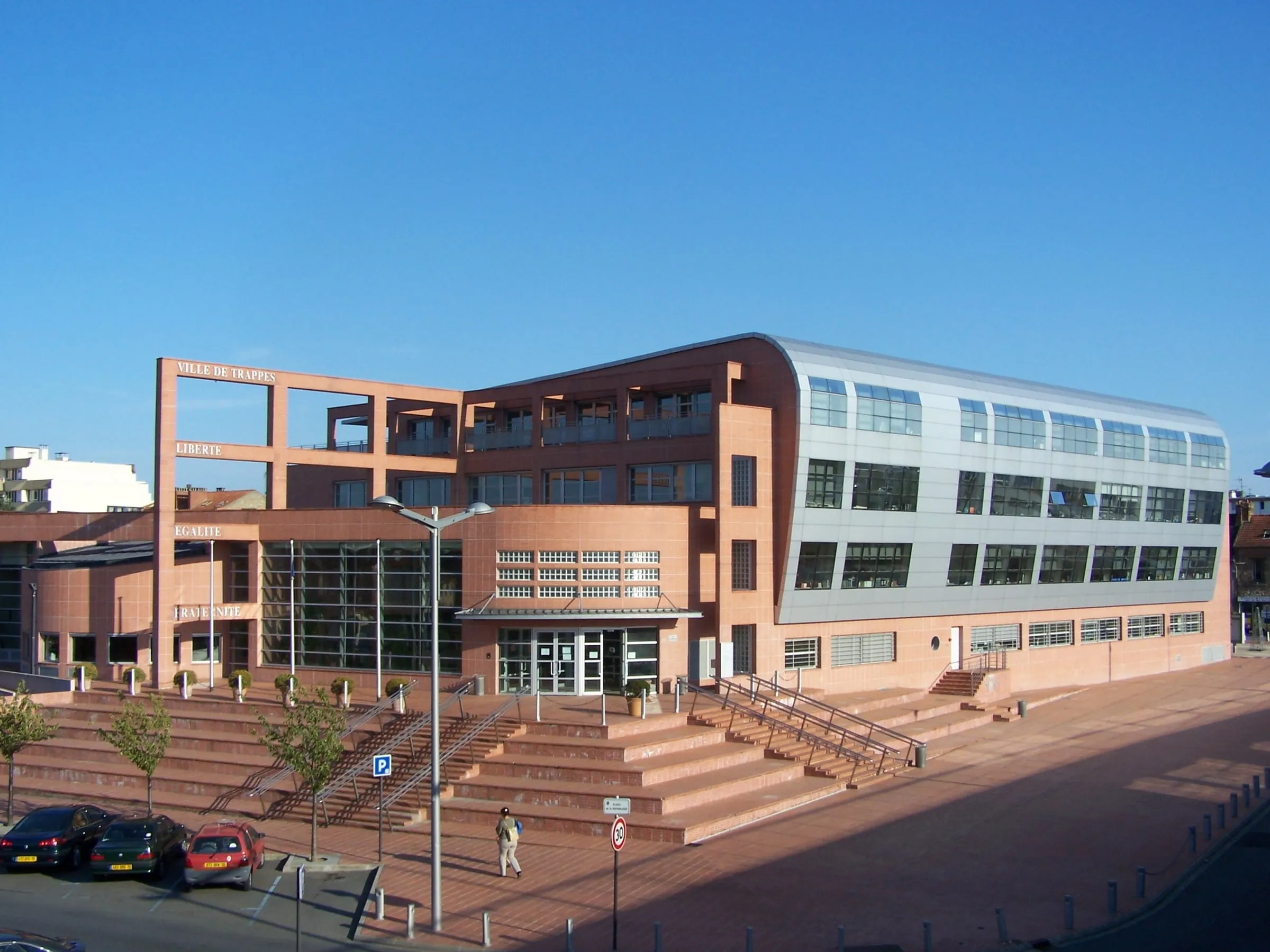 Il municipio di Trappes